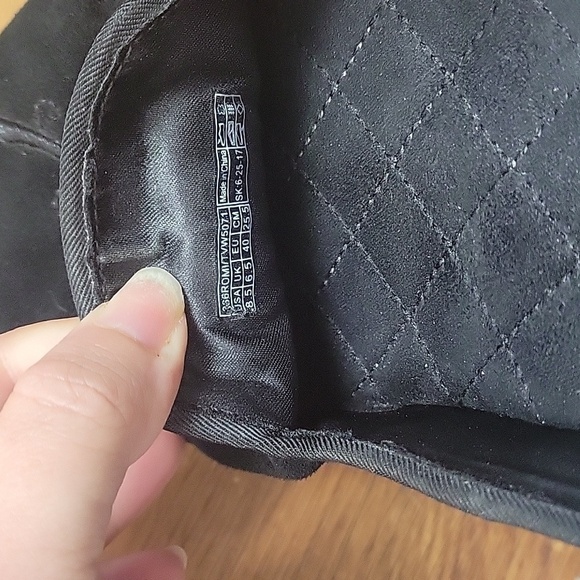 Vionic Black Suede Embroidered Slip On Smoking Loafer-Size 8.5 - Picture 11 of 13